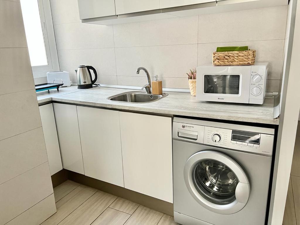 Acogedor Apartamento Cerca De La Playa Apartamento Valência Exterior foto
